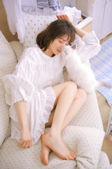 喜爱夜蒲2大尺度吃乳